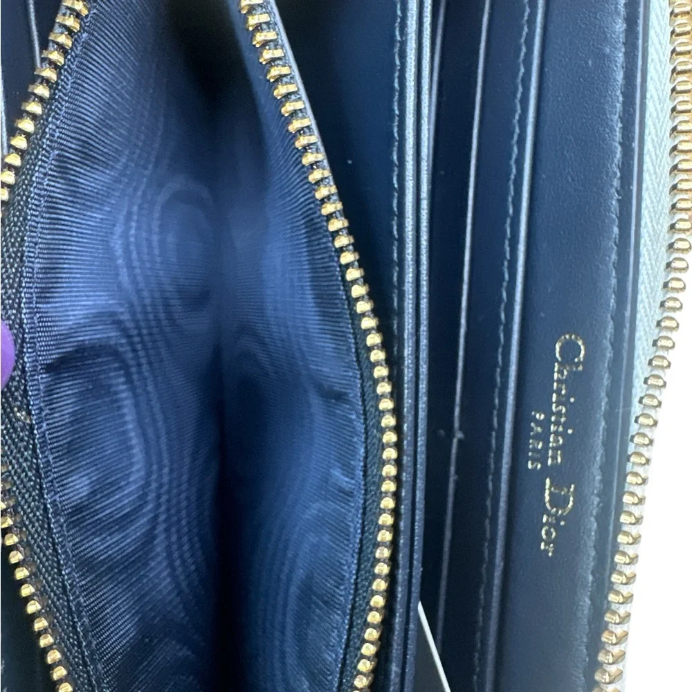 Dior vibe voyager zip wallet